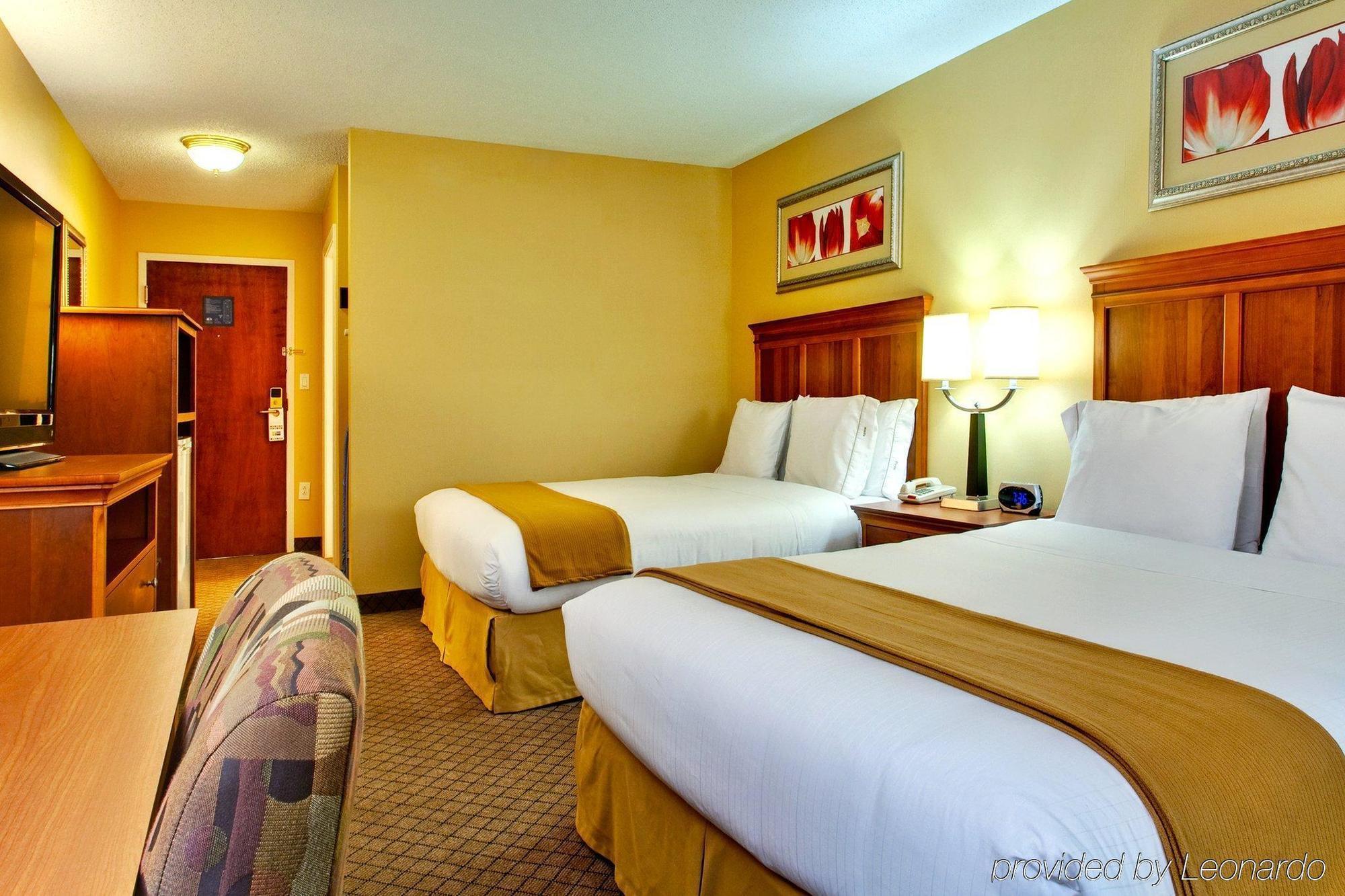 Holiday Inn Express Hurricane Mills Waverly By Ihg Bilik gambar