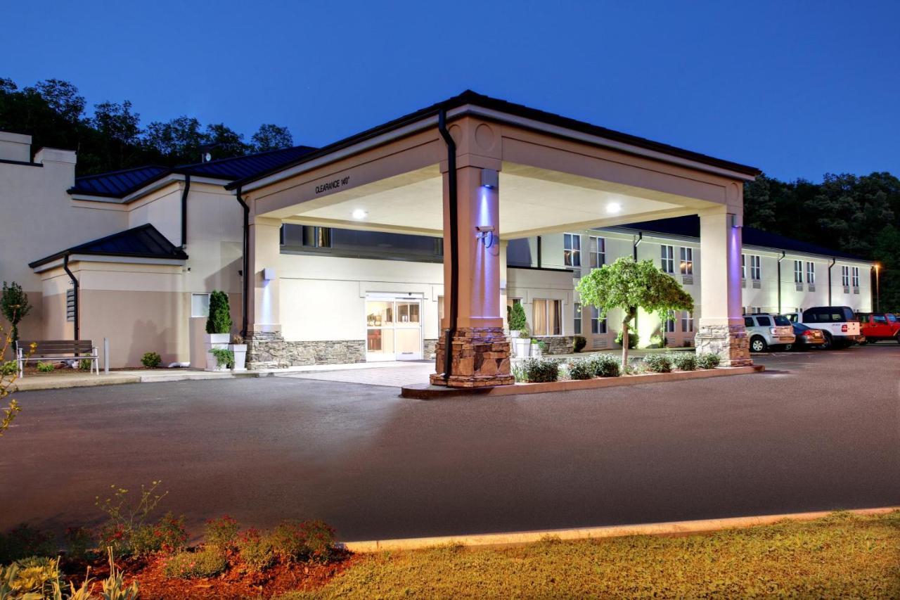 Holiday Inn Express Hurricane Mills Waverly By Ihg Luaran gambar